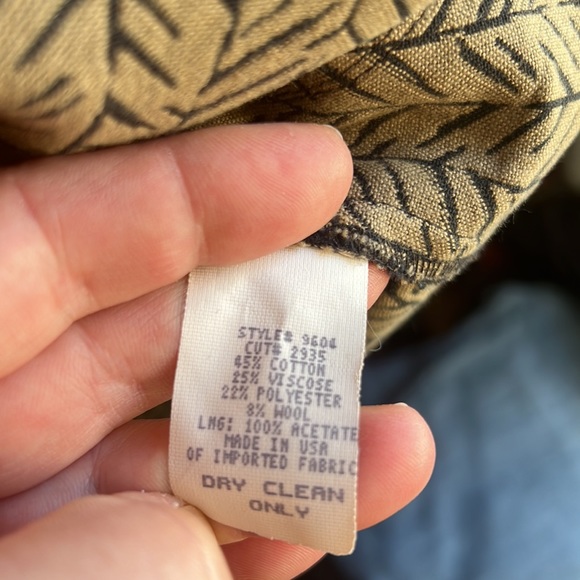 Artsy and professional blazer - Picture 6 of 6